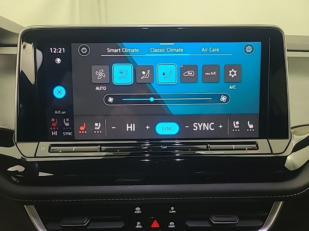 2025 Volkswagen Atlas Cross Sport 2.0T SE w/Technology