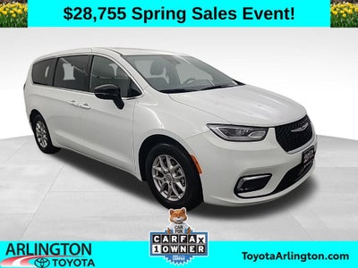 2025 Chrysler Pacifica Select