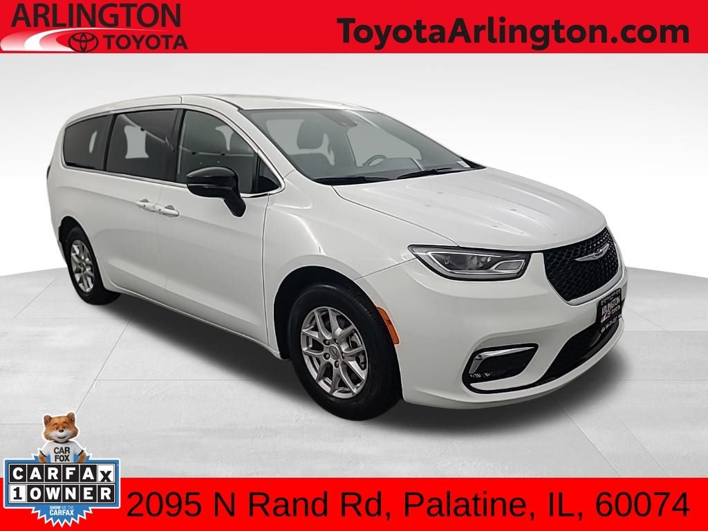 2025 Chrysler Pacifica Select