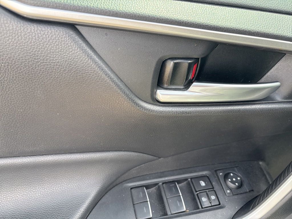 2023 Toyota RAV4 XLE w/ Convenience and Weather Package