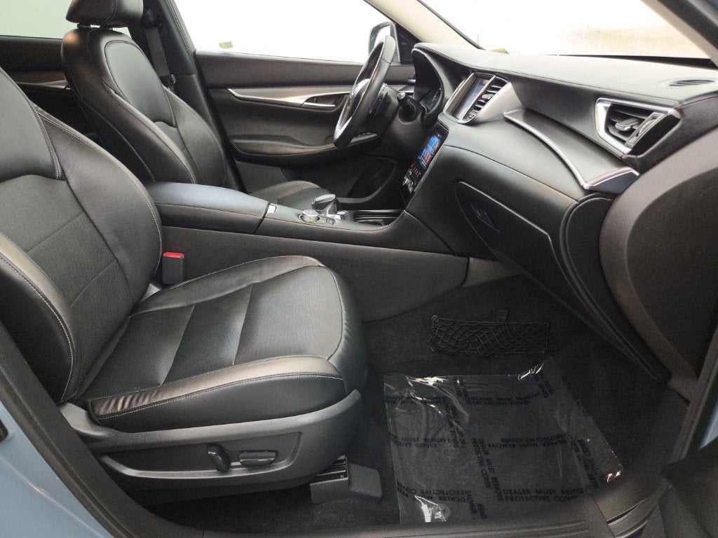 2022 INFINITI QX50 LUXE