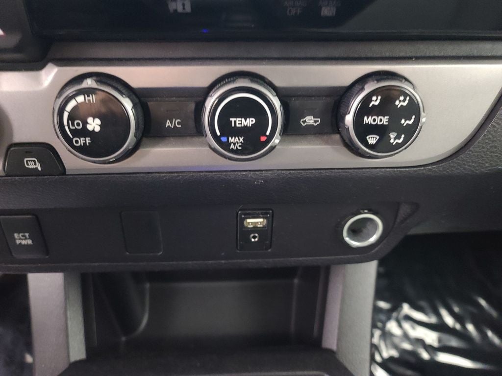 2016 Toyota Tacoma SR V6