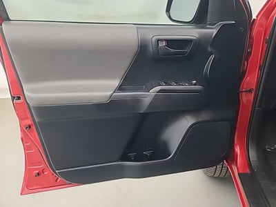 2016 Toyota Tacoma SR