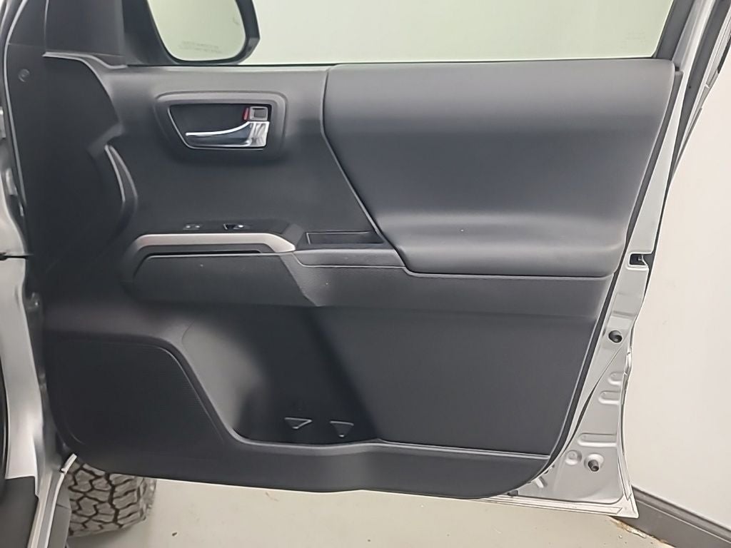 2022 Toyota Tacoma TRD Off-Road MT V6