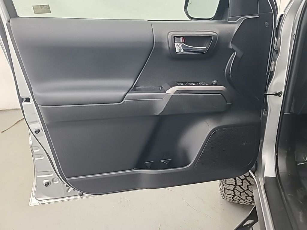 2022 Toyota Tacoma TRD Off-Road MT V6