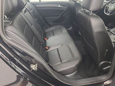 2018 Volkswagen Golf SportWagen SE
