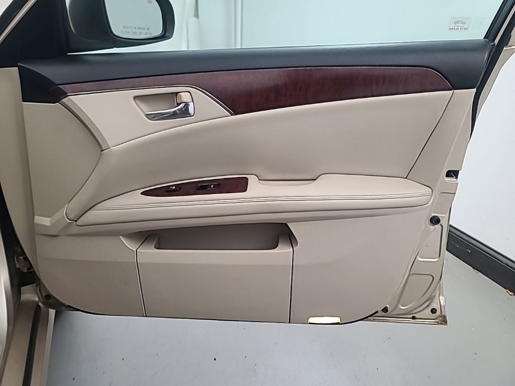 2011 Toyota AVALON Limited