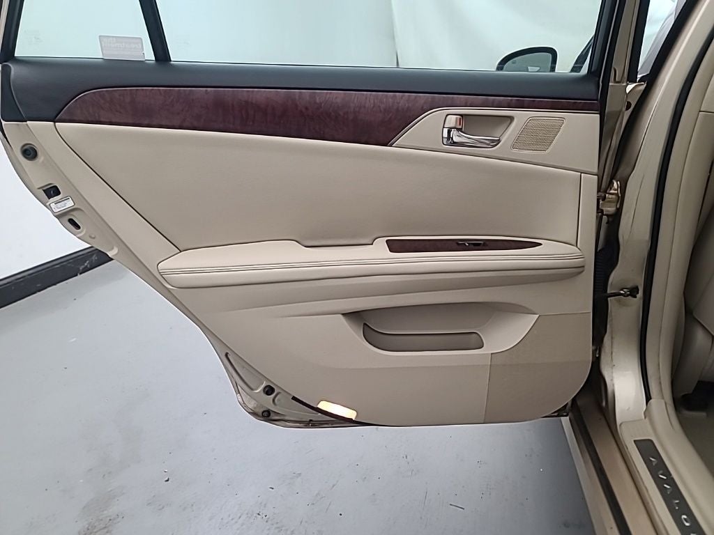 2011 Toyota AVALON Limited