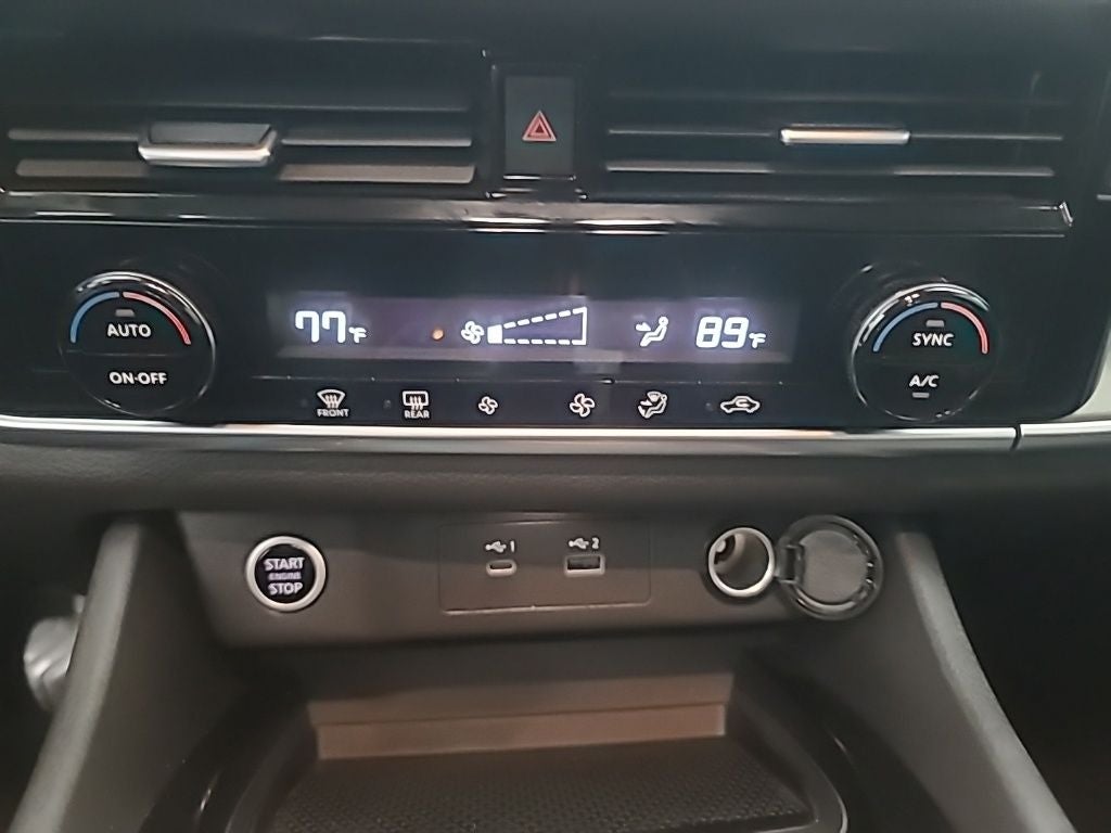 2022 Nissan Rogue SV