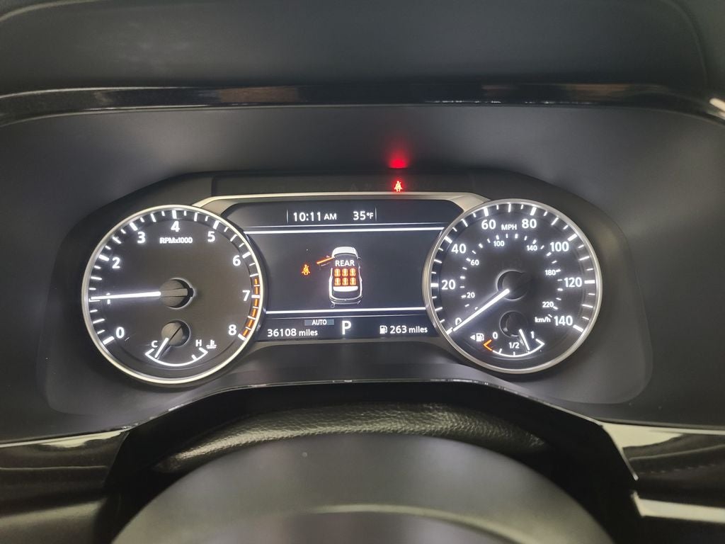 2025 Nissan Pathfinder SV