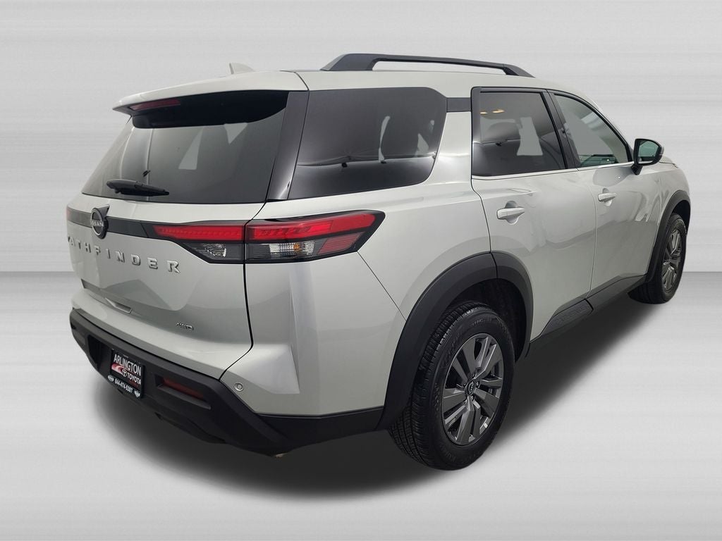 2025 Nissan Pathfinder SV