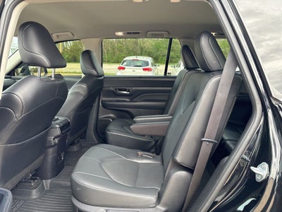 2024 Toyota GRAND HIGHLANDER XLE