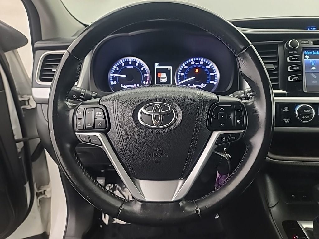 2017 Toyota HIGHLANDER LE Plus