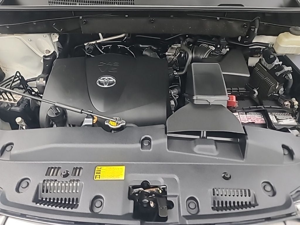 2017 Toyota HIGHLANDER LE Plus