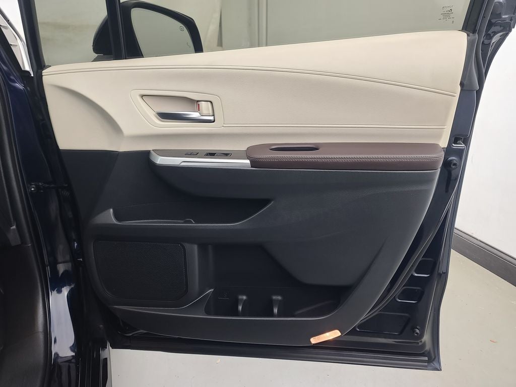2021 Toyota Sienna Platinum 7 Passenger