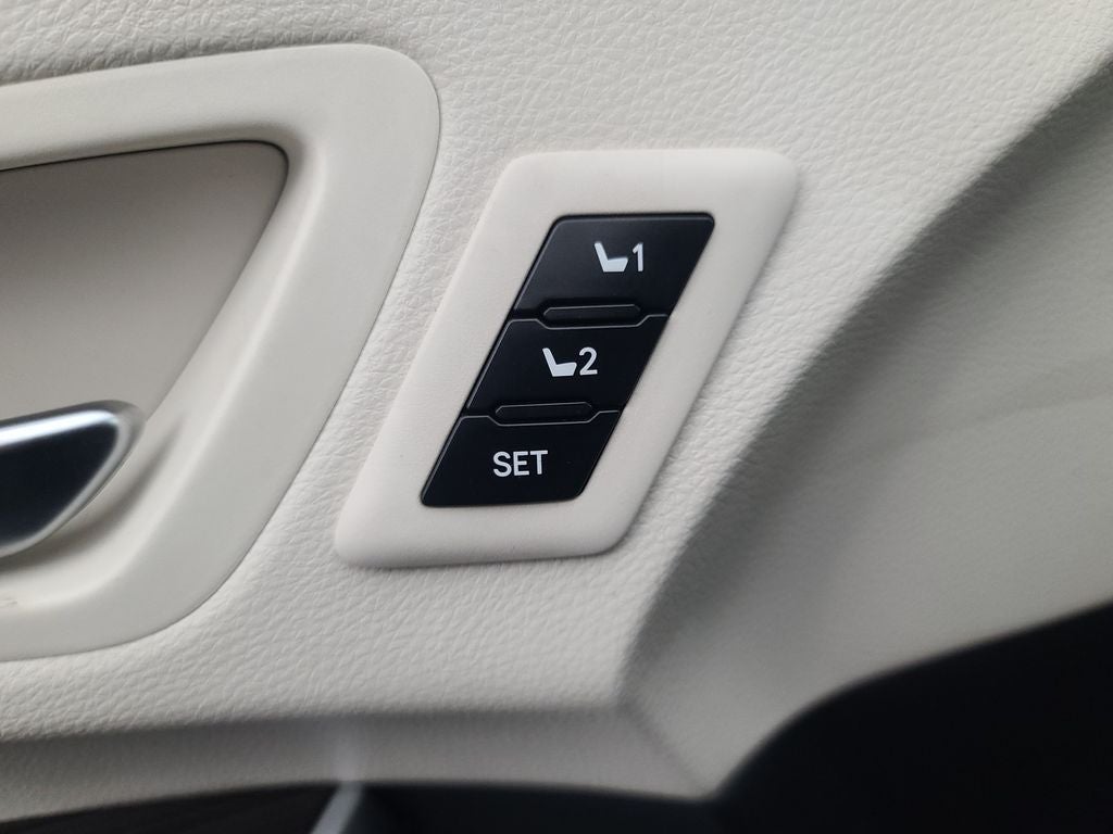 2021 Toyota Sienna Platinum 7 Passenger