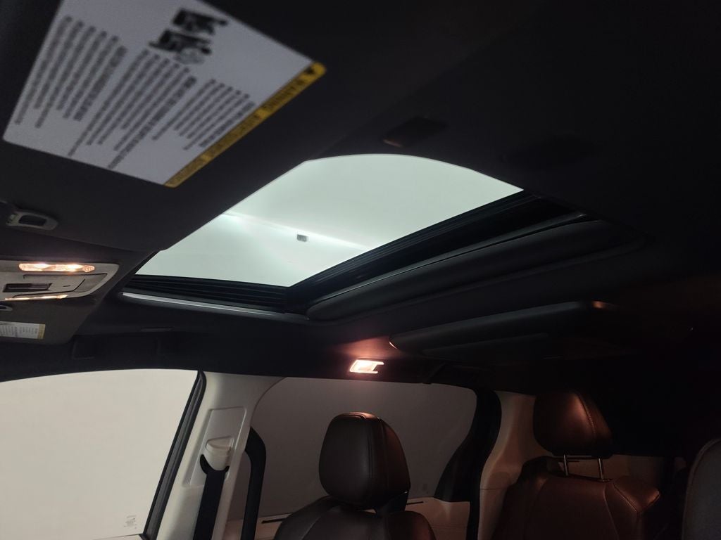 2021 Toyota Sienna Platinum 7 Passenger