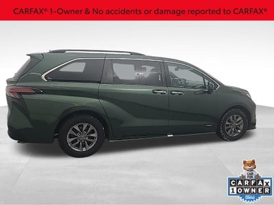 2021 Toyota Sienna XLE
