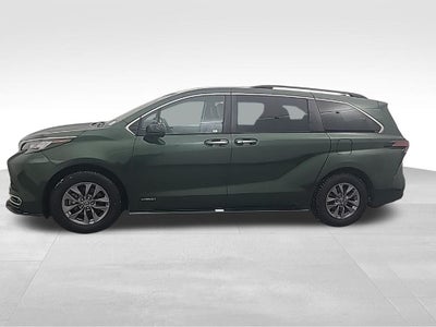 2021 Toyota Sienna XLE
