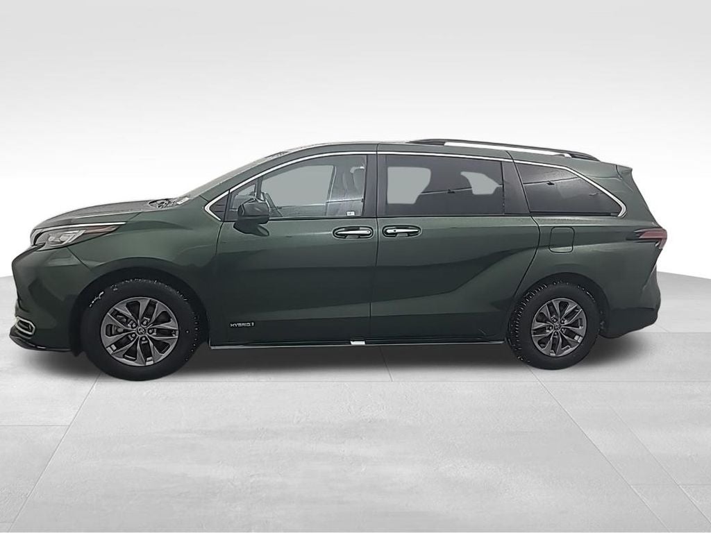 2021 Toyota Sienna XLE