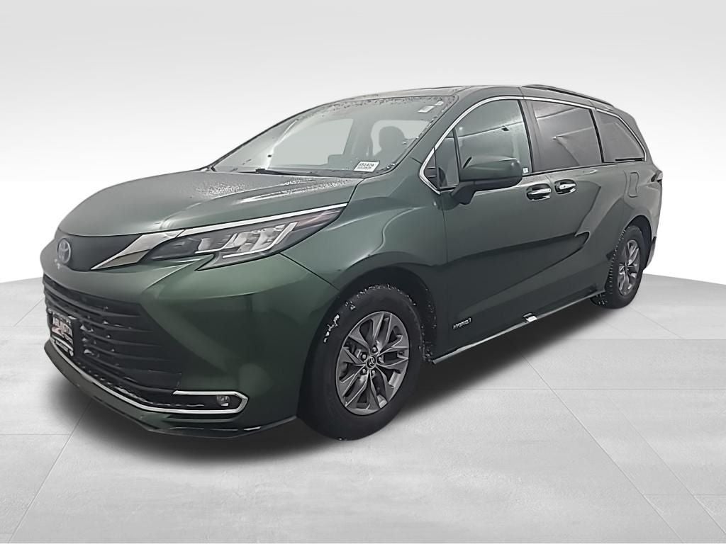 2021 Toyota Sienna XLE