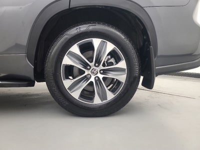 2025 Toyota Highlander Hybrid XLE