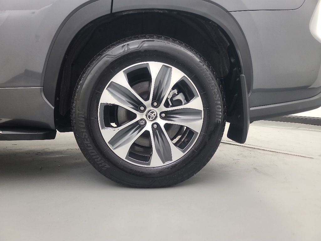 2025 Toyota Highlander Hybrid XLE
