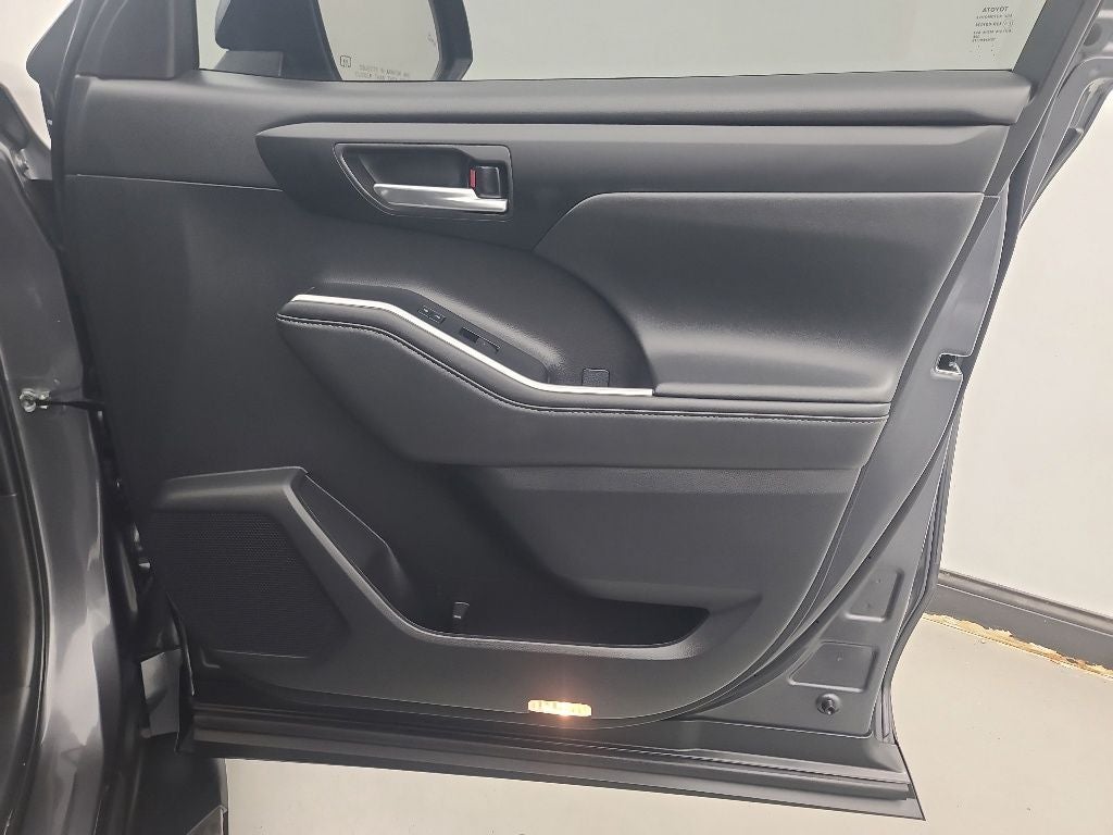 2025 Toyota Highlander Hybrid XLE