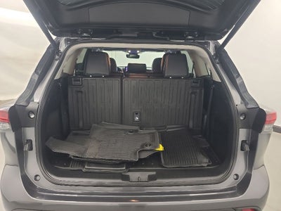 2025 Toyota Highlander Hybrid XLE