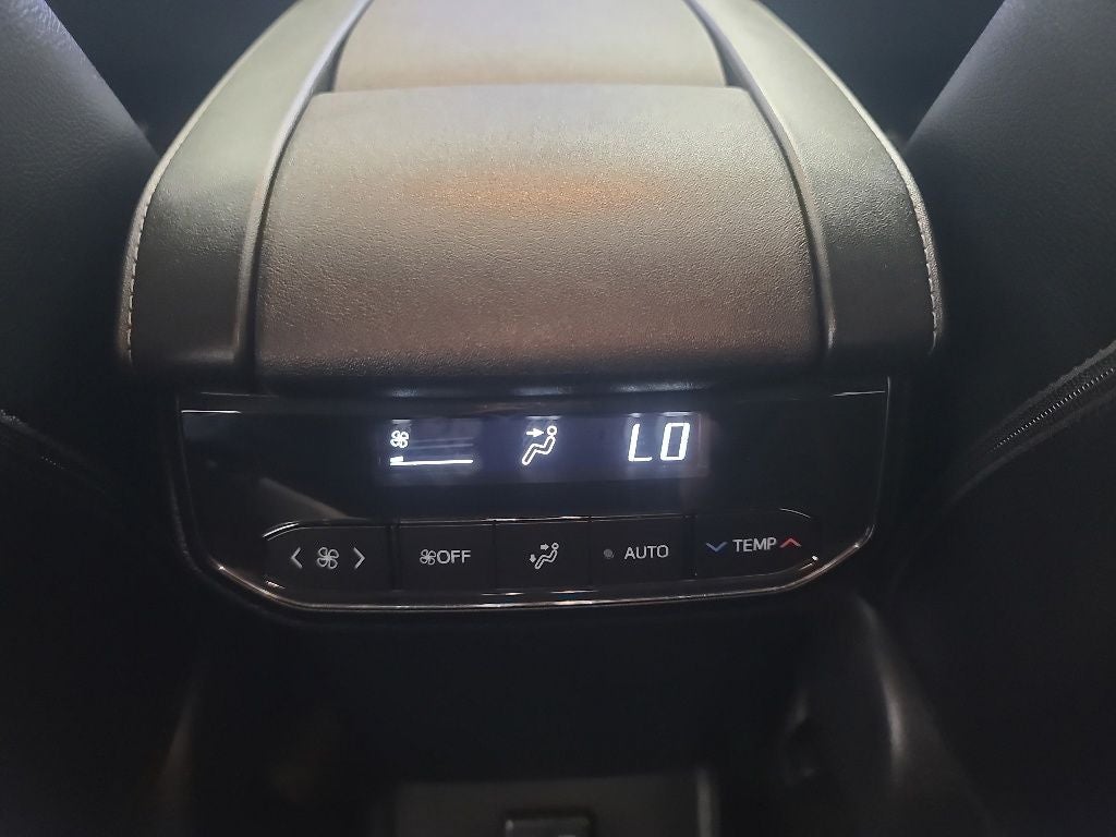 2025 Toyota Highlander Hybrid XLE