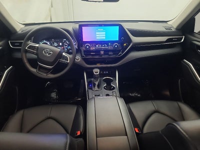 2025 Toyota Highlander Hybrid XLE