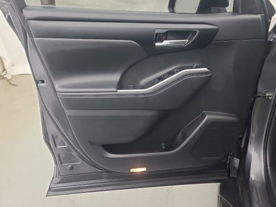 2025 Toyota Highlander Hybrid XLE
