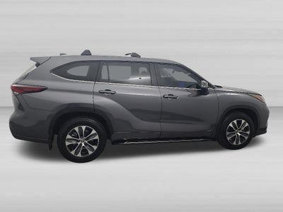 2025 Toyota Highlander Hybrid XLE