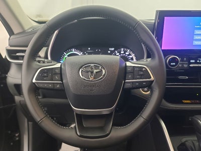 2025 Toyota Highlander Hybrid XLE