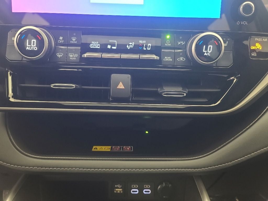2025 Toyota Highlander Hybrid XLE