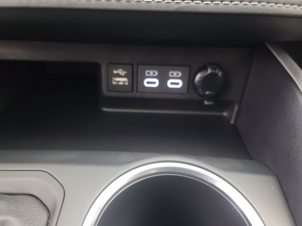 2025 Toyota Highlander Hybrid XLE
