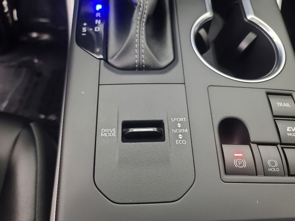 2025 Toyota Highlander Hybrid XLE