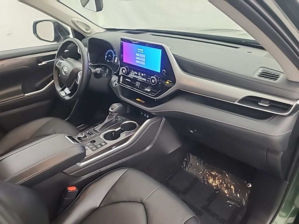 2025 Toyota Highlander Platinum