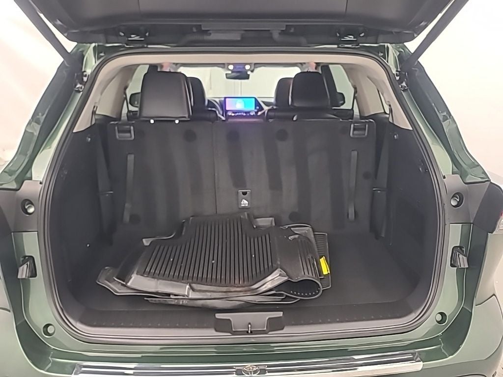 2025 Toyota Highlander Platinum