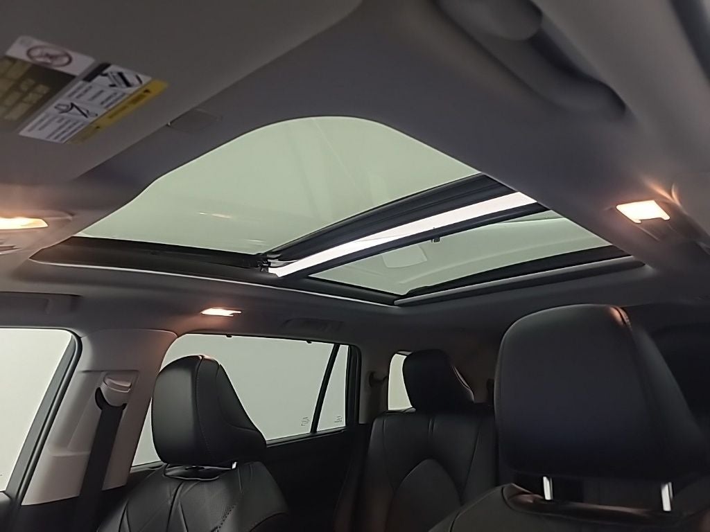2025 Toyota Highlander Platinum
