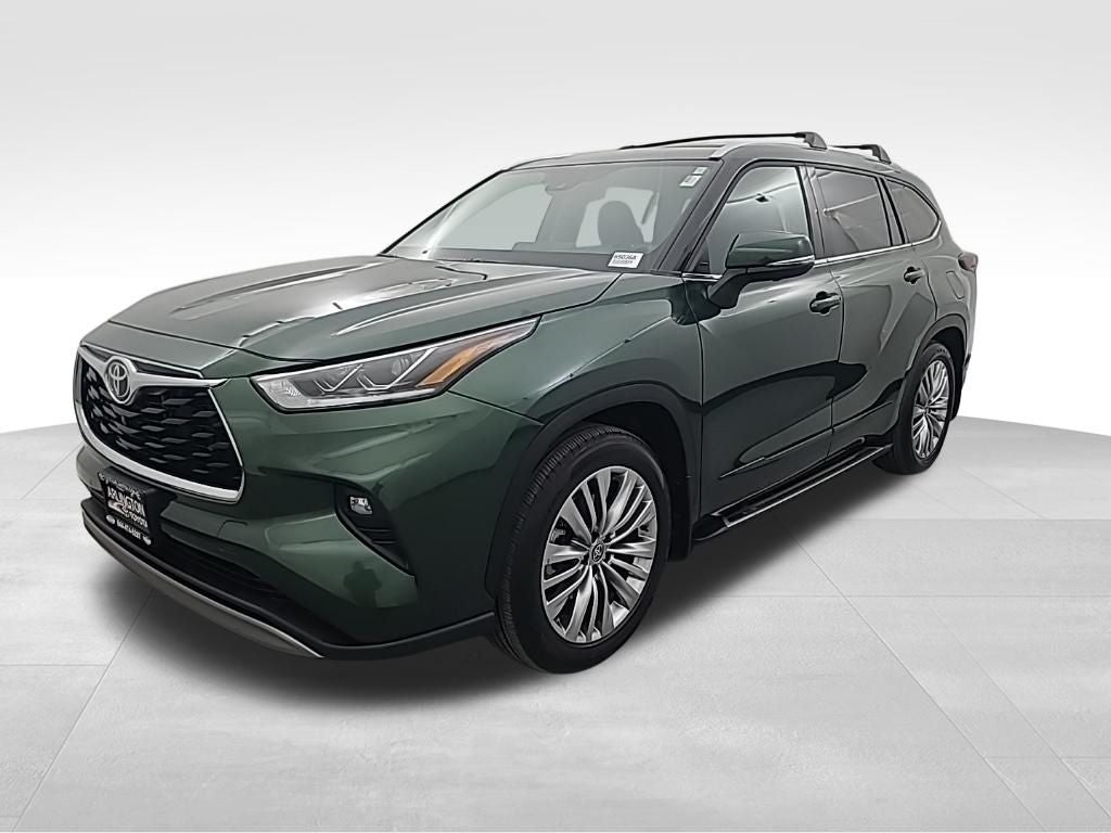 2025 Toyota Highlander Platinum