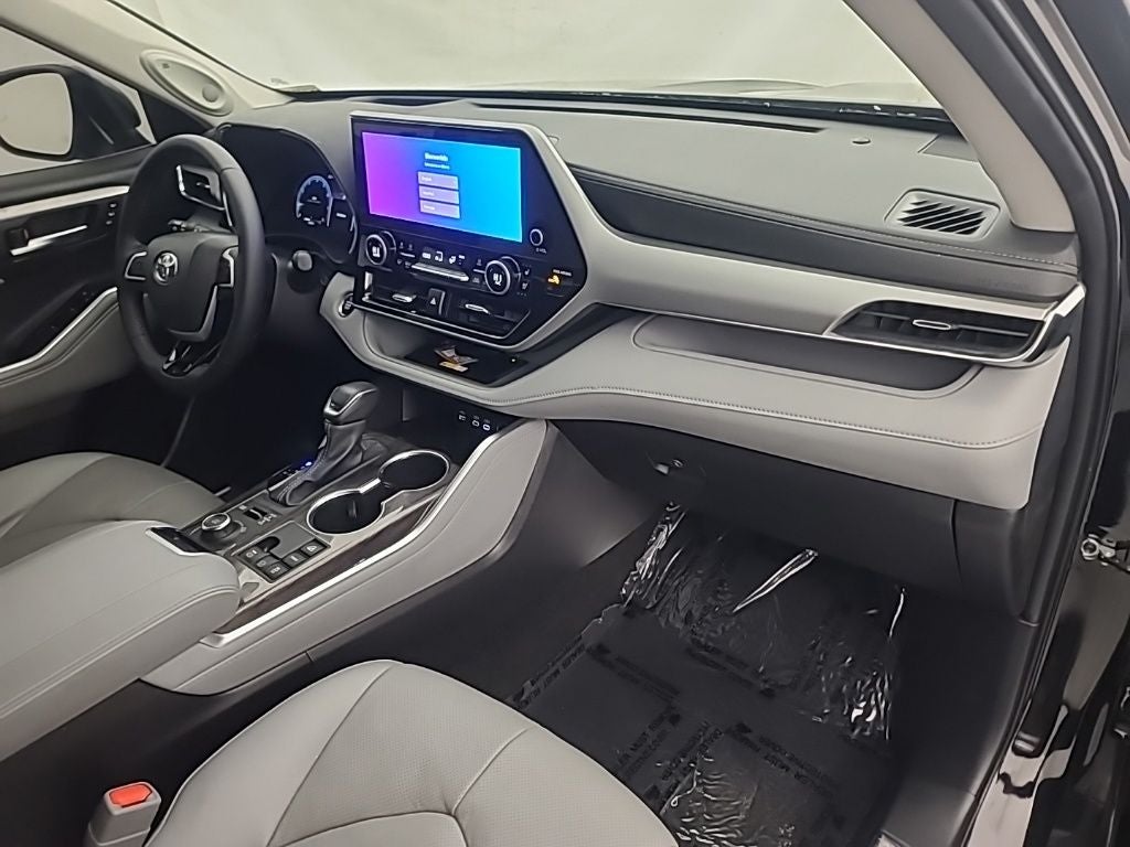2025 Toyota HIGHLANDER Platinum