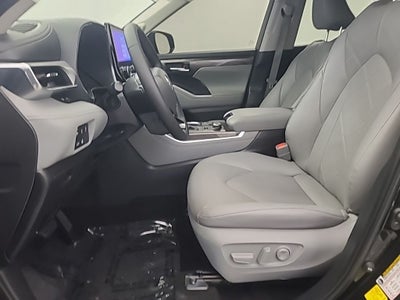 2025 Toyota HIGHLANDER Platinum