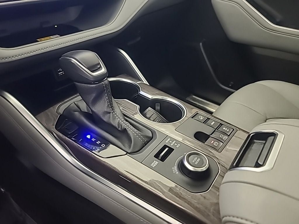 2025 Toyota HIGHLANDER Platinum