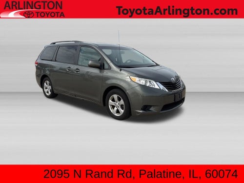 2012 Toyota Sienna LE 8 Passenger
