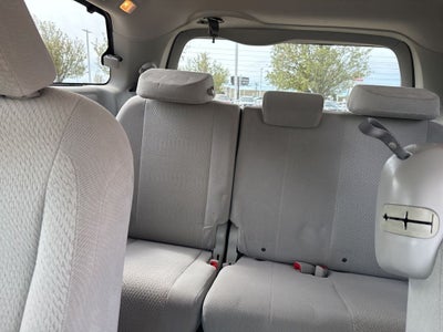2012 Toyota Sienna LE 8 Passenger