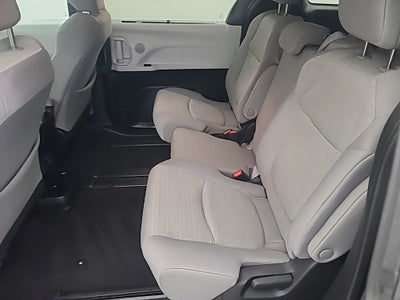 2025 Toyota Sienna LE 8 Passenger