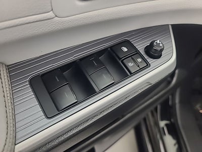 2025 Toyota Sienna LE 8 Passenger