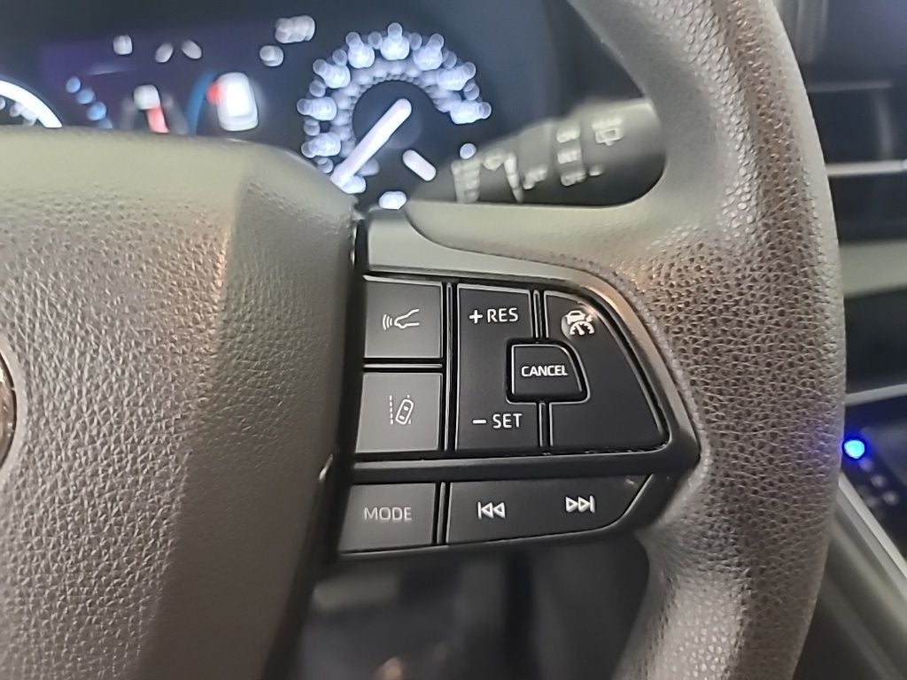 2025 Toyota Sienna LE 8 Passenger