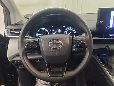 2025 Toyota Sienna LE 8 Passenger